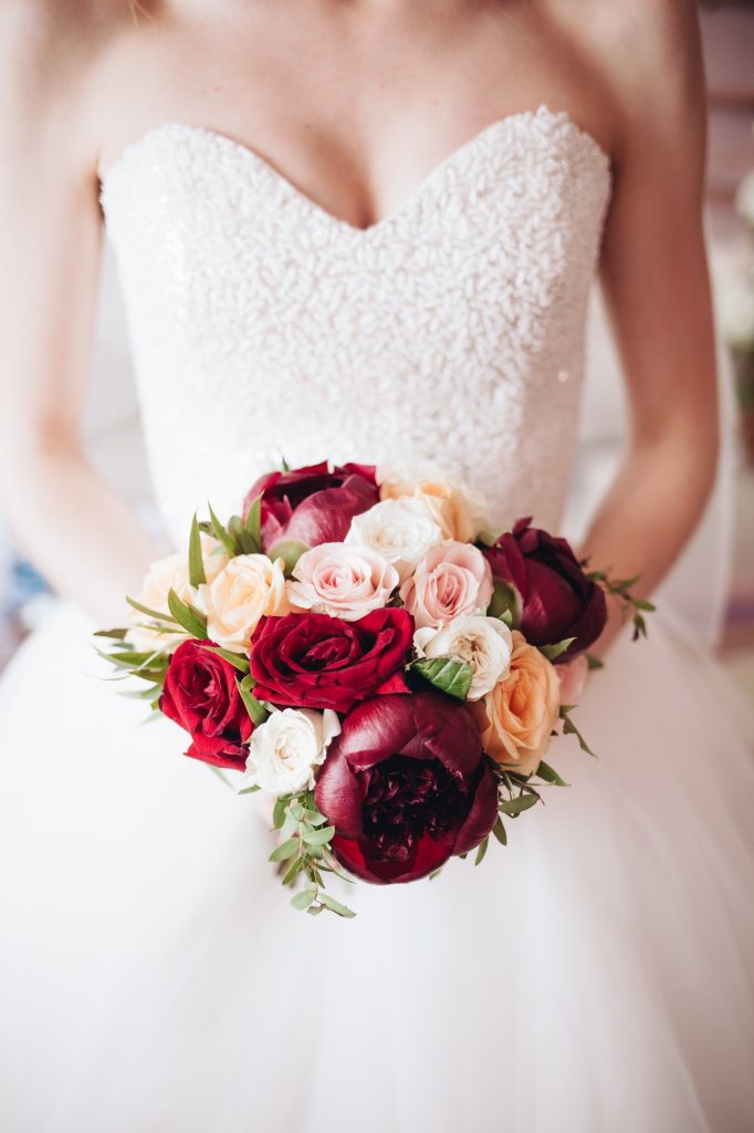 wedding vibes / bride with a wedding bouquet/ wedding dress