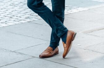 Hommes et femmes : Pourquoi choisir un mocassin pour vos soirées ?